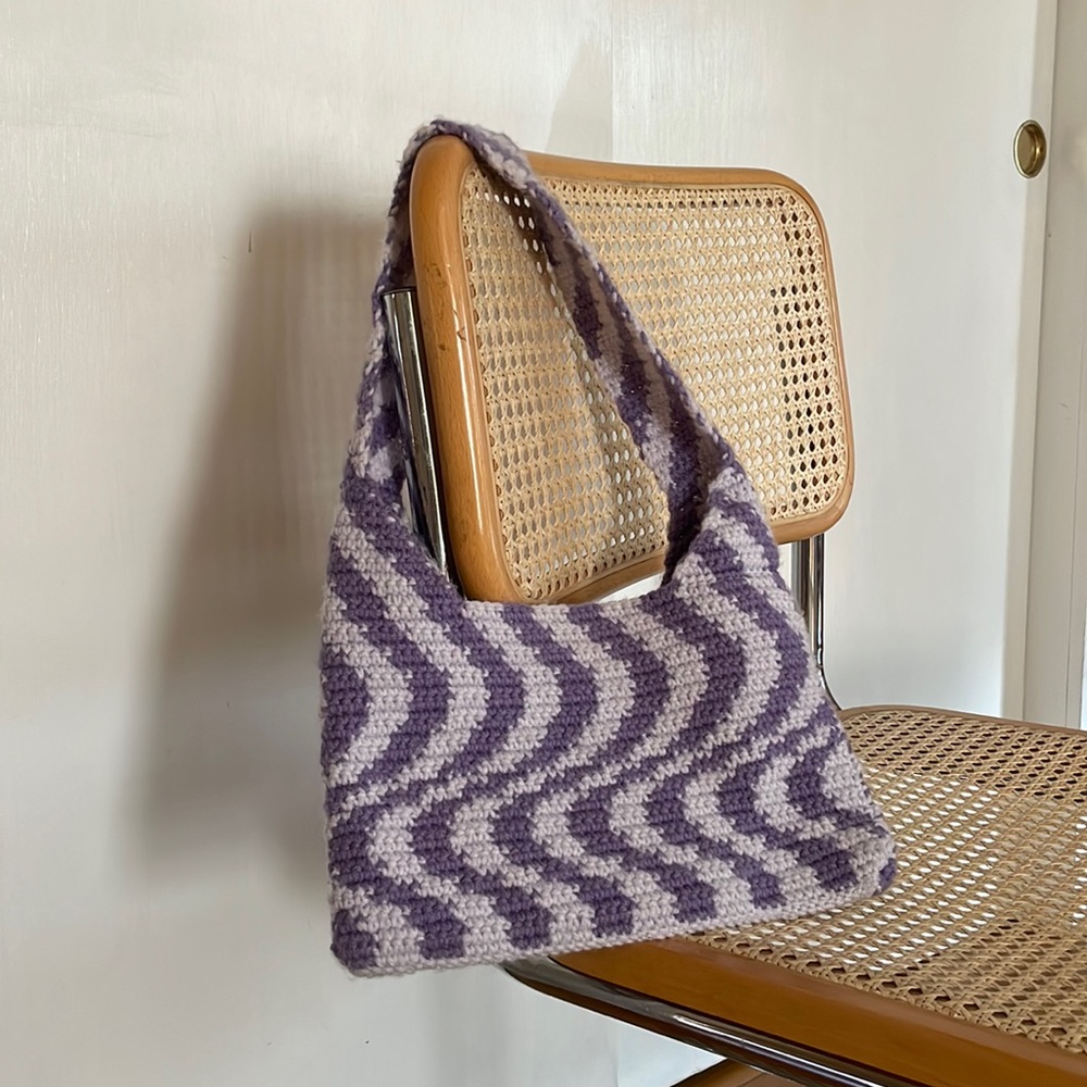 Purple swirl crochet bag
